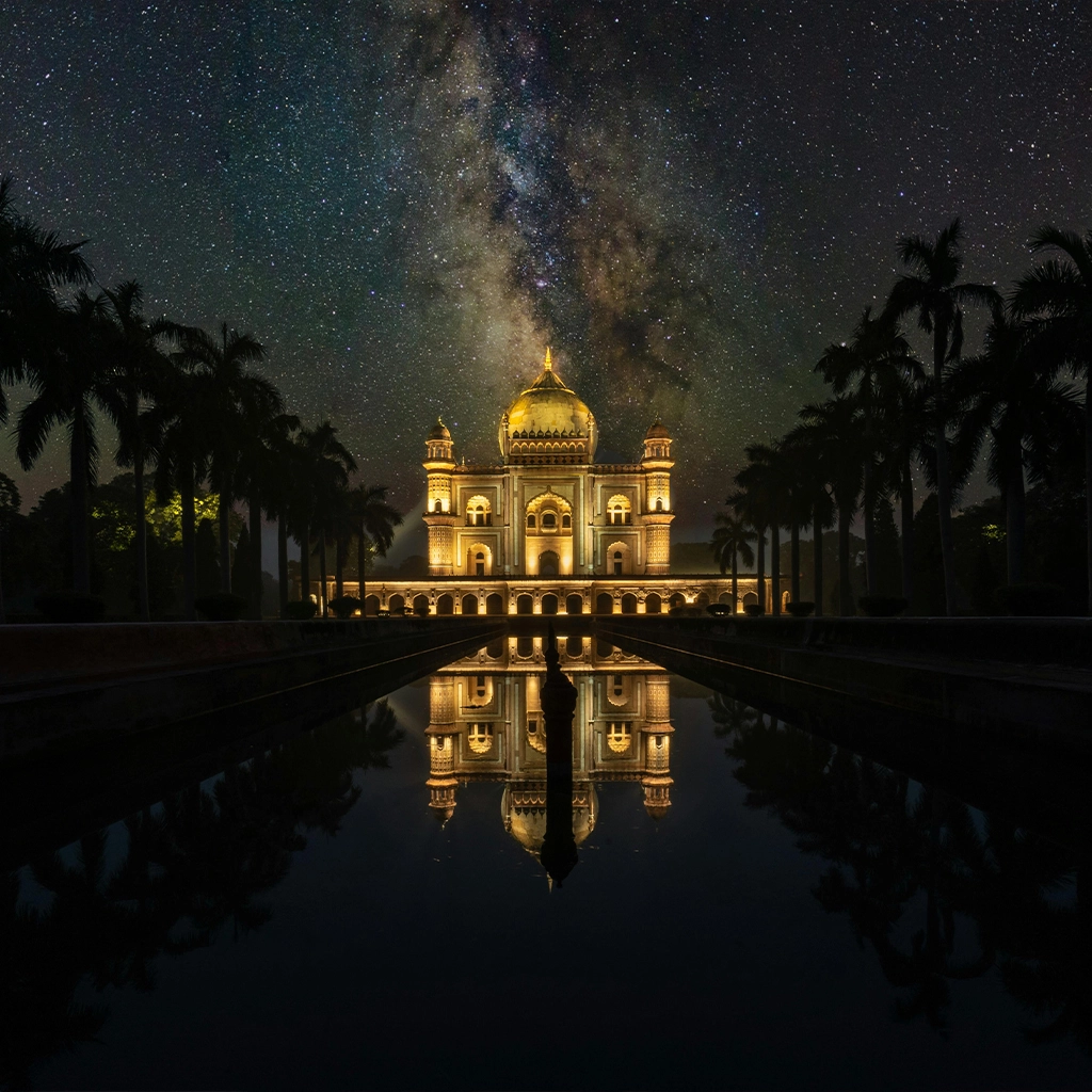 safdarjung-tomb-night.webp